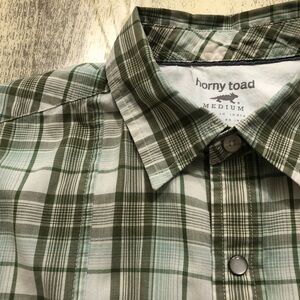 HORNY TOAD Medium Pearl Button Down Short‎ Sleeve Organic Cotton Plaid Shirt